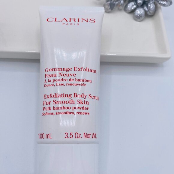 Clarins Exfoliating Body Scrub form Smooth Skin with bamboo powders - Full Size - Picture 4 of 14